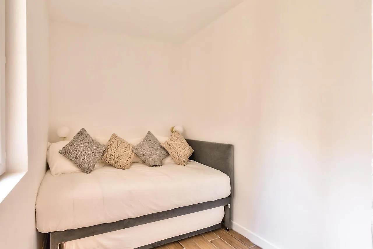 Superb And Cosy 2br In The Heart Of ! 3p Apartment Paris